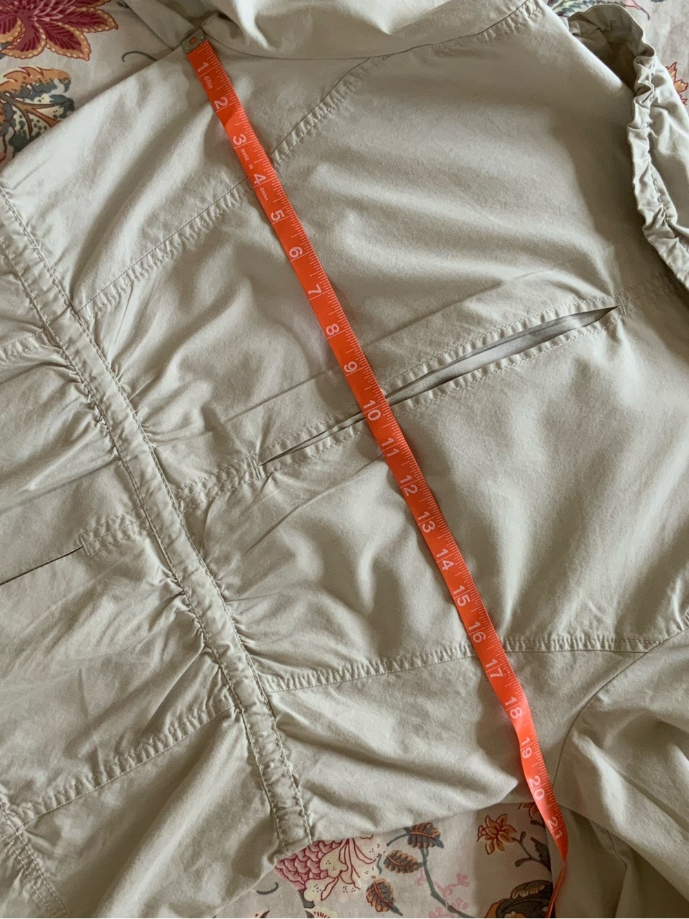 Ann Taylor LOFT Khaki Utility Trench Jacket with Contrast Buttons - Picture 4 of 7